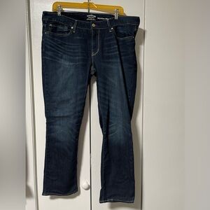 Signature by Levi Strauss Women's Dark Blue Slim Jeans